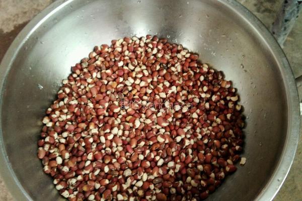 豇豆红枣粽子的做法图解3