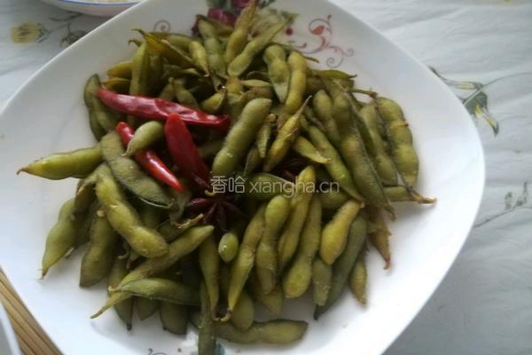 盐水煮毛豆的做法图解1
