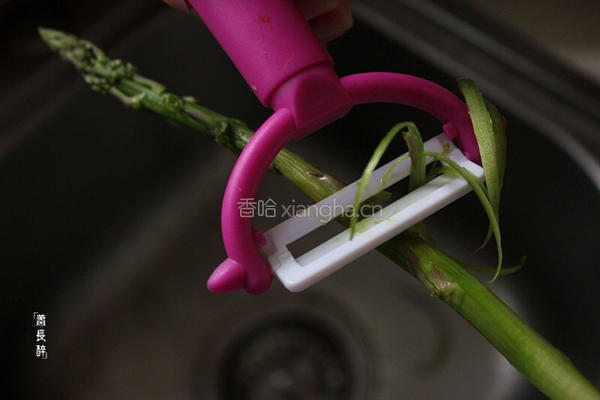 番茄芦笋虾仁面（宝宝辅食）的做法图解3