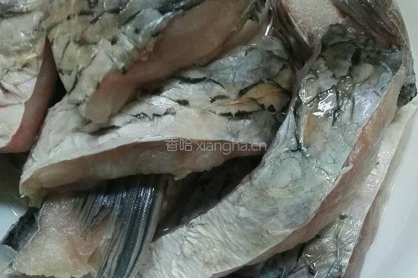 酒糟鱼的做法图解1