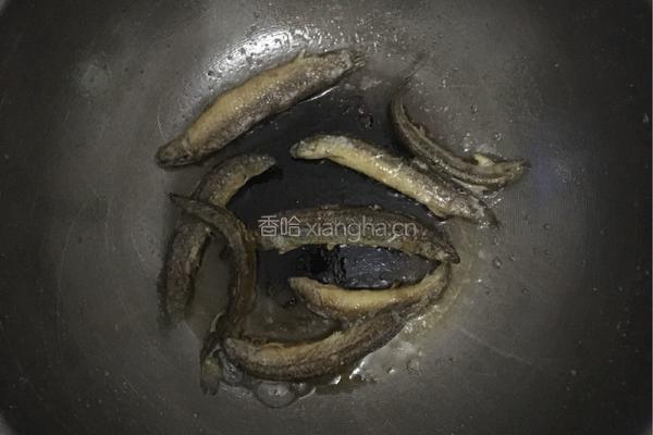 泥鳅豆腐汤的做法图解3