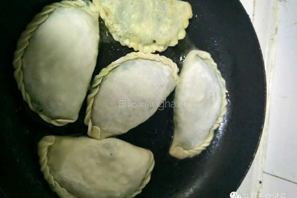 美味的韭菜盒子的做法图解5