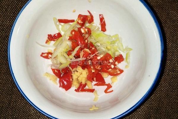 凉拌鸡腿肉的做法图解7