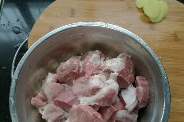 土豆红烧肉闷饭的做法图解1