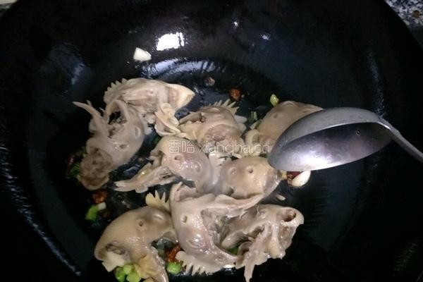 卤鸡头的做法图解4