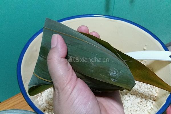 豆沙芝麻粽子的做法图解9