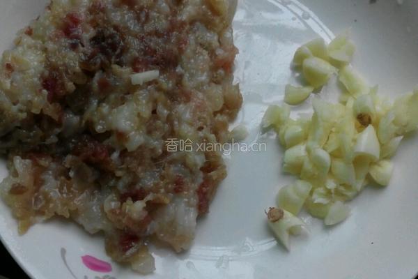 腊肉炒酸豆角的做法图解1