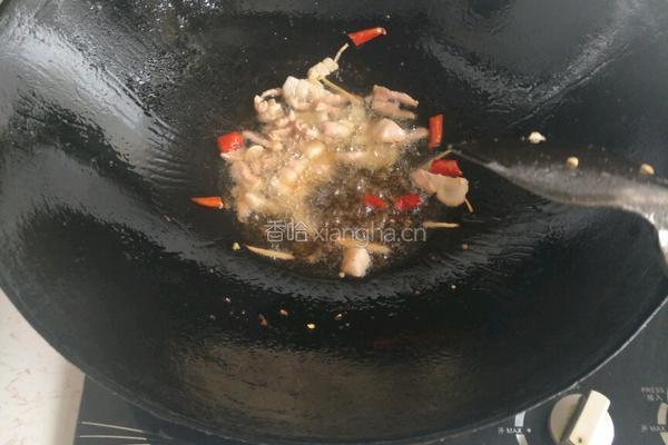 杏鲍菇炒肉片的做法图解2