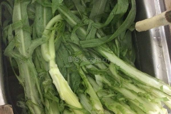 拌苦麦菜的做法图解1