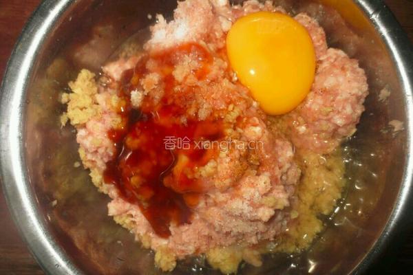 家常红烧狮子头的做法图解2