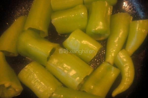 虎皮尖椒的做法图解2