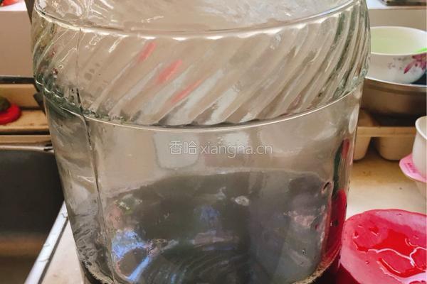 自制糖醋蒜的做法图解2