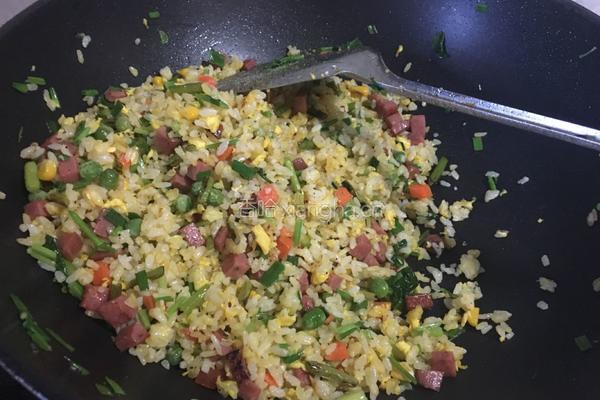 胖胖的香香炒饭的做法图解7