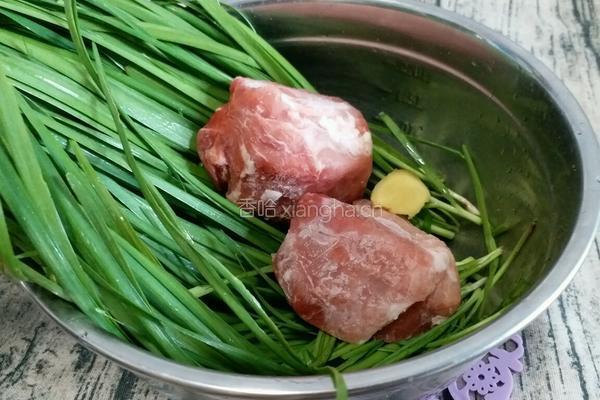 韭菜猪肉馅的做法图解1