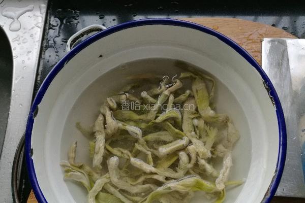 青毛豆炒田鸡的做法图解4
