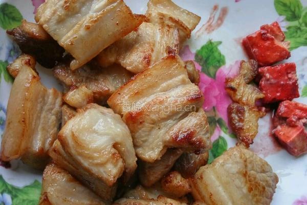 腐乳红烧五花肉的做法图解3