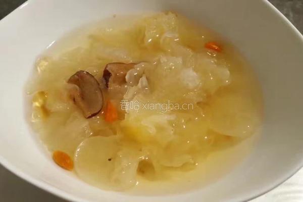 桃胶皂角紫薯银耳羹的做法图解3