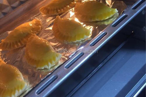 芒果流心酥的做法图解10