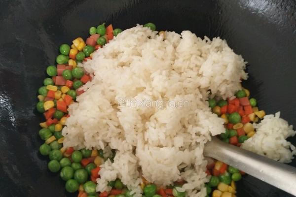 田园炒饭的做法图解4