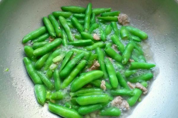 鲜蚕豆炒肉的做法图解6