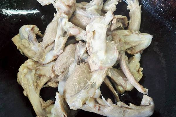酱香鸭锁骨的做法图解5