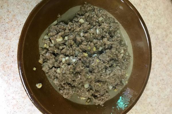 芹菜碎牛肉的做法图解6