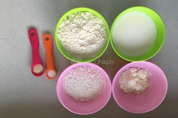 豆沙面包的做法图解1