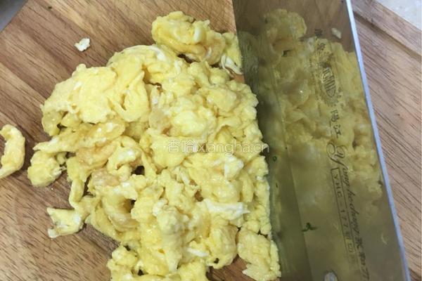 韭菜鸡蛋饺子的做法图解5
