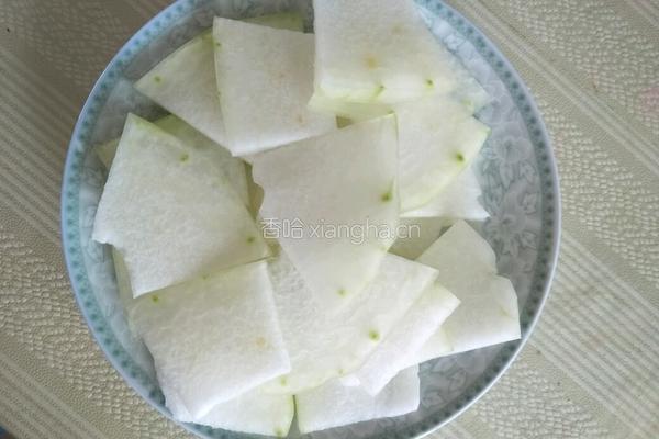 冬瓜虾皮紫菜汤的做法图解1