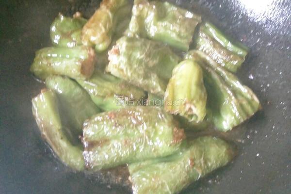 肉末灌虎皮青椒的做法图解8