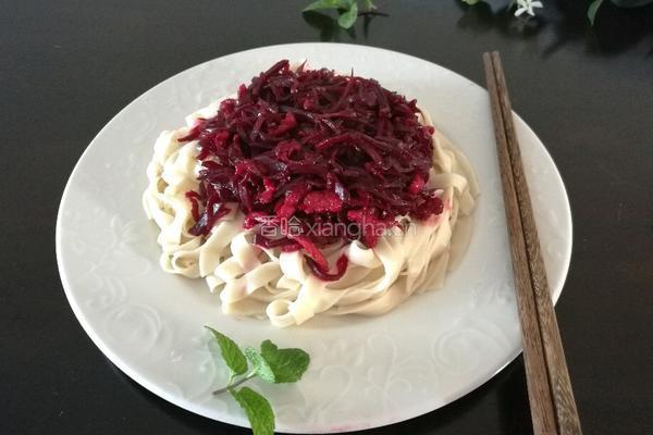 肉丝甜菜头拌面的做法图解9