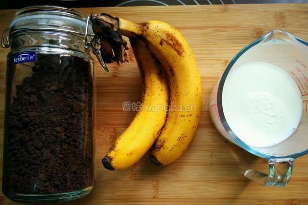奥利奥香蕉奶昔的做法图解1