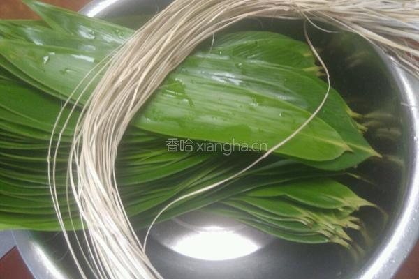 咸肉粽的做法图解1