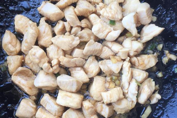咖喱鸡肉饭的做法图解2