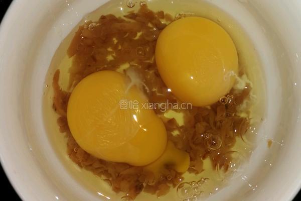 萝卜干煎蛋的做法图解2