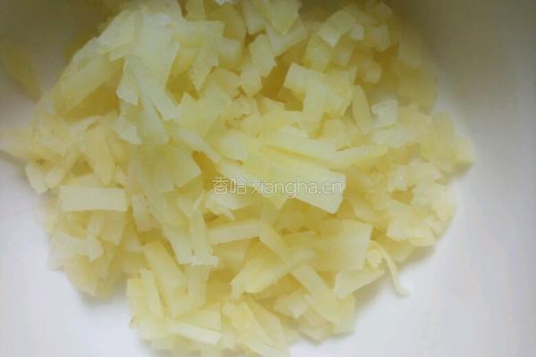 土豆炸米花的做法图解2