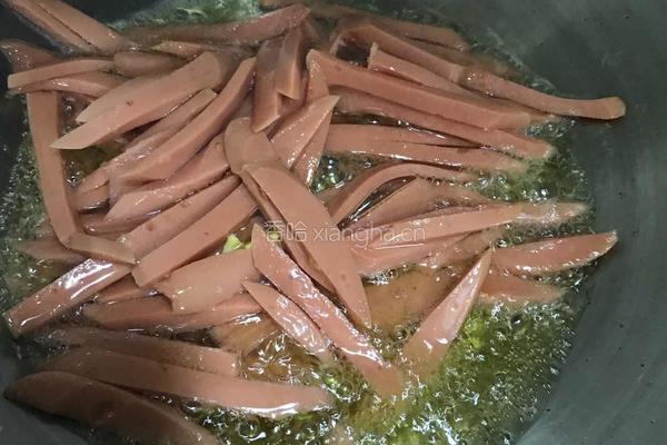 鸡蛋火腿炒饼的做法图解2