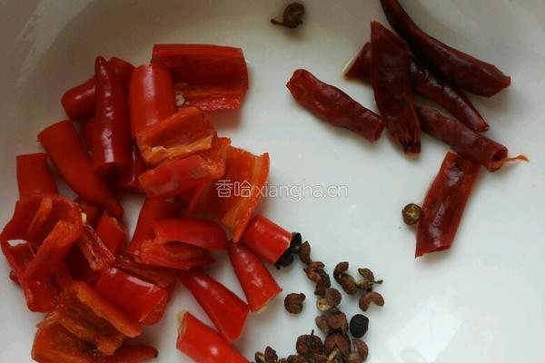 干煸鸡腿的做法图解5