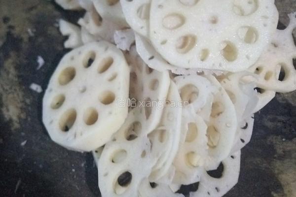 肉末拌藕片的做法图解1