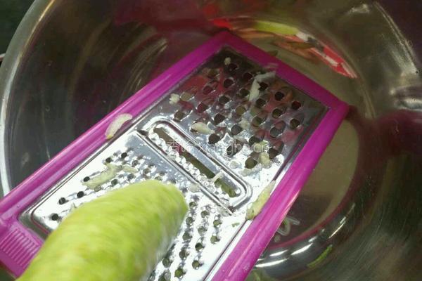 黄瓜鸡蛋素馅饺子的做法图解8