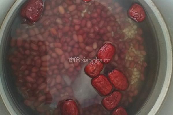 冰心红豆薏米粥的做法图解3