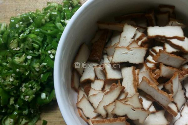 青椒炒豆腐干的做法图解2