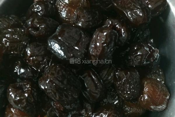蛋黄肉粽的做法图解6