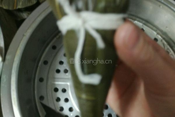 蛋黄肉粽的做法图解17