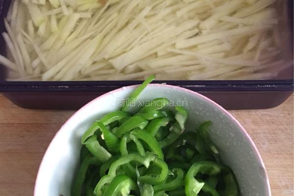 听说酸辣土豆丝的做法图解1