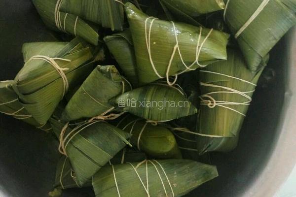 简单板栗蜜枣糯米粽子小点心