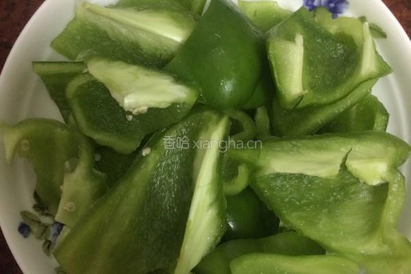 青椒炒肉卷的做法图解2