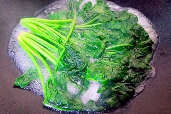 肉末菠菜的做法图解5