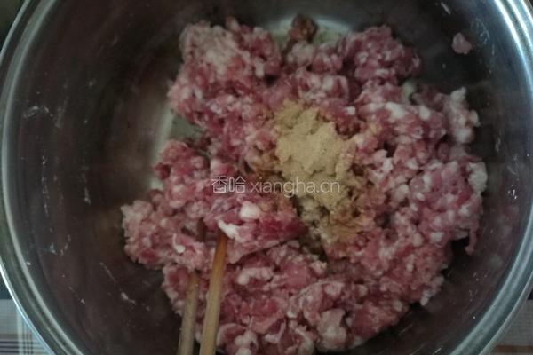 猪肉四季豆饺子的做法图解3