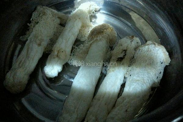 竹荪的凉拌吃法的做法图解3